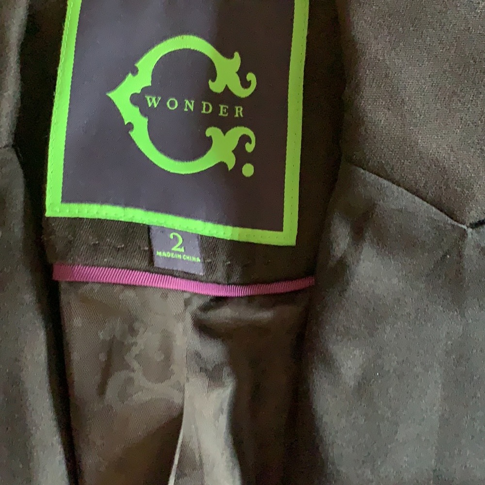 C Wonder Size 2 Tuxedo Excellent Condition - image 2